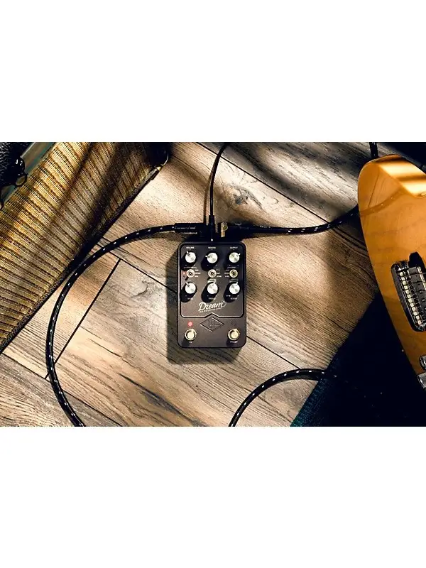 Universal Audio DREAM '65 Reverb Amplifier emulates Fender Twin